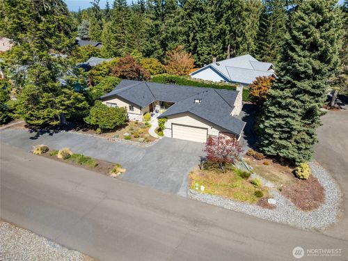 123 San Juan Dr, Sequim, WA, 98382-9392 | Card Image
