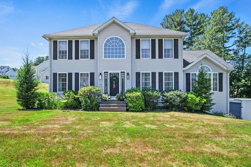 14 Deer Hill Cir, Pelham, NH, 03076-5504 | Card Image