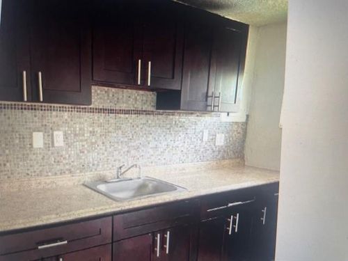 3031 Nw 4th St, Pompano Beach, FL, 33069-2106 | Card Image