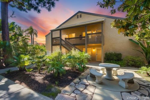 d-8628 Via Mallorca, La Jolla, CA, 92037 | Card Image