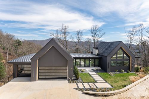 86 Rambling Ridge Rd, Asheville, NC, 28804-1766 | Card Image