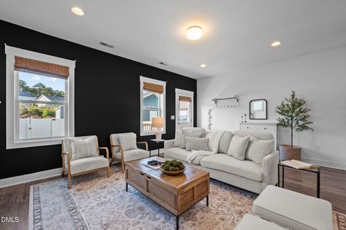 614 Great Ridge Pkwy, Chapel Hill, NC, 27516-4240 | Card Image