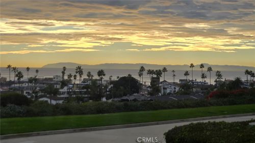 apt-113-230 Lille Ln, Newport Beach, CA, 92663-2664 | Card Image
