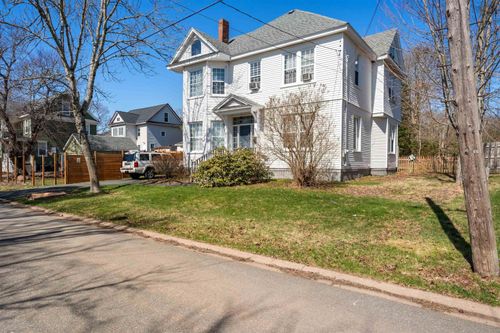 40 Clifford Street, Amherst, NS, B4H2G4 | Card Image