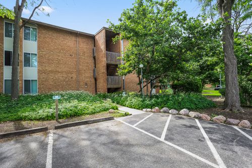1c-6018 Lake Dr, Lisle, IL, 60532-3096 | Card Image