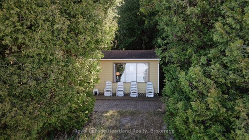 83815B Dickson St, Huron, ON, N7A3X9 | Card Image