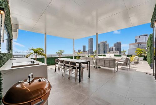 ph3306-801 Brickell Key Blvd, Miami, FL, 33131-3711 | Card Image