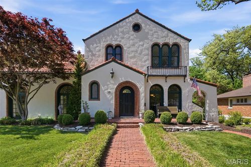 10 Oak Knoll Pl, Belleville, IL, 62223-1817 | Card Image