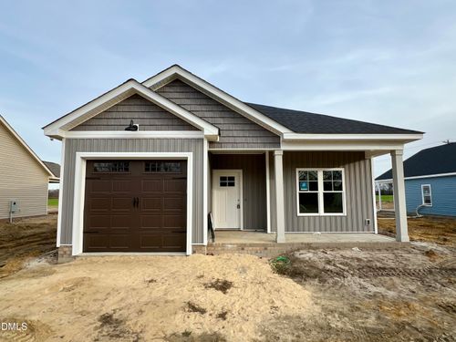 606 S Vance St, Fremont, NC, 27830-4403 | Card Image