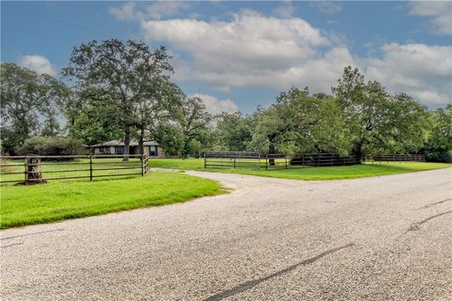9121 Lightsey Ln, College Station, TX, 77845-9098 | Card Image