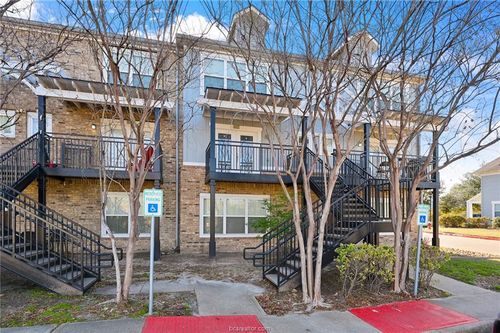 apt-637-1725 Harvey Mitchell Pkwy S, College Station, TX, 77840-6409 | Card Image
