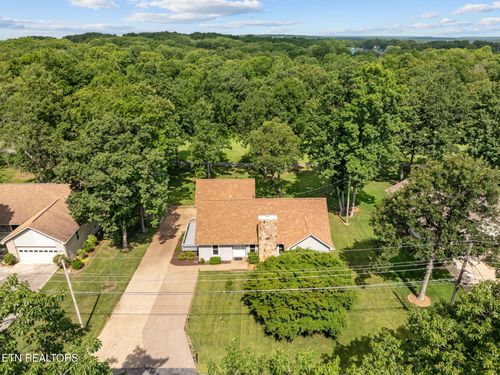 109 Fairway Dr, Crossville, TN, 38558-7103 | Card Image