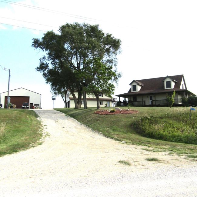 59708 Yankton Rd, Home with 4 bedrooms, 3 bathrooms and null parking in Griswold IA | Image 8