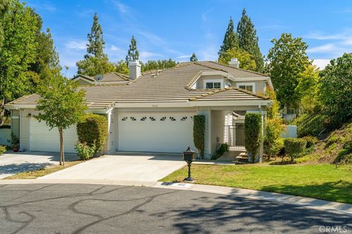 5612 Glenhaven Cir, Westlake Village, CA, 91362-5263 | Card Image