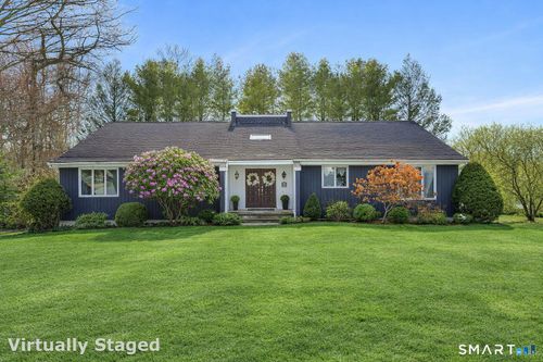 15 Glenarden Rd, Trumbull, CT, 06611-5515 | Card Image