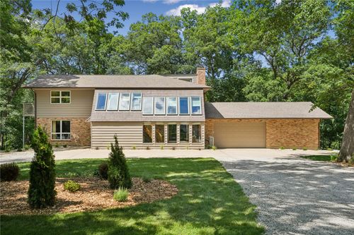 4408 Toad Rd Ne, Iowa City, IA, 52240-7734 | Card Image