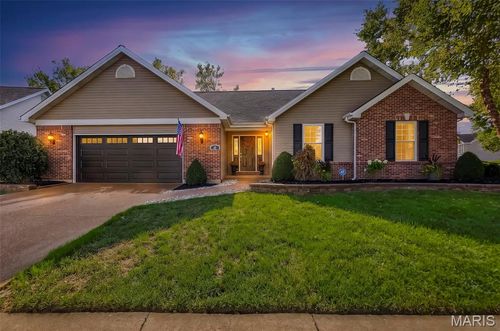 38 Mountain Laurel Drive, St Peters, MO, 63376 | Card Image