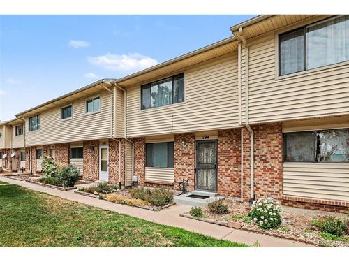 1194 S Troy St, Aurora, CO, 80012 | Card Image