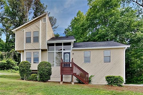 3951 Kensington Dr, Marietta, GA, 30066-2535 | Card Image