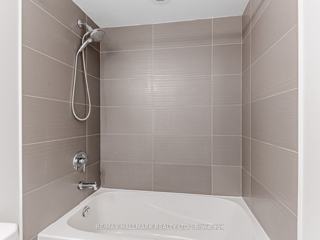 1702 - 58 Orchard View Blvd, Condo with 2 bedrooms, 1 bathrooms and null parking in Toronto ON | Image 20