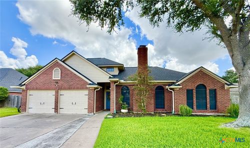 106 Westbrook Dr, Victoria, TX, 77904-3070 | Card Image