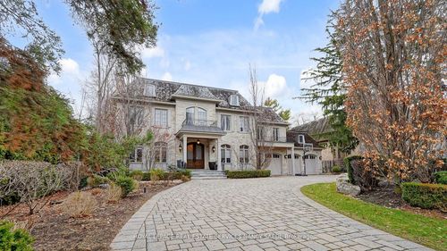 9 Fifeshire Rd, North York, ON, M2L2G4 | Card Image