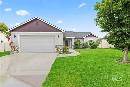 1587 Poplar Ave, Fruitland, ID, 83619-5045 | Card Image
