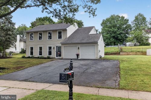 136 Bedford Ln, LANSDALE, PA, 19446-6337 | Card Image