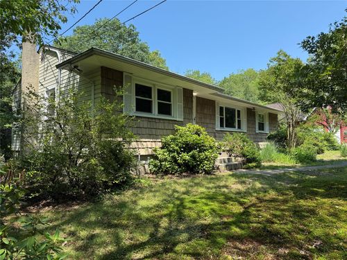 11 Vose Pl, Huntington, NY, 11743-5744 | Card Image