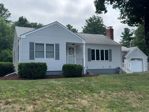 27 Young Ave, Norton, MA, 02766-2219 | Card Image