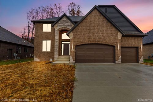 50766 Mistwood Dr, Macomb, MI, 48042 | Card Image