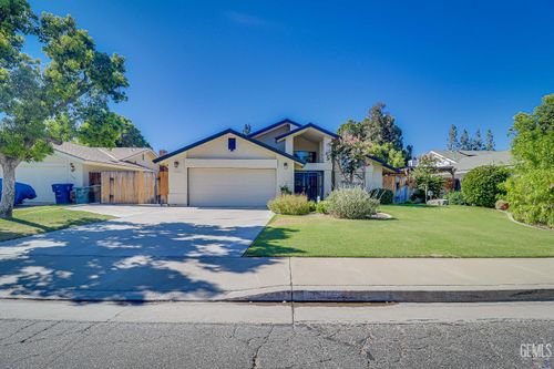 9604 Lea Oak Rd, Bakersfield, CA, 93311-1718 | Card Image