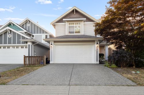 8197 212 St, Langley, BC, V2Y2C9 | Card Image