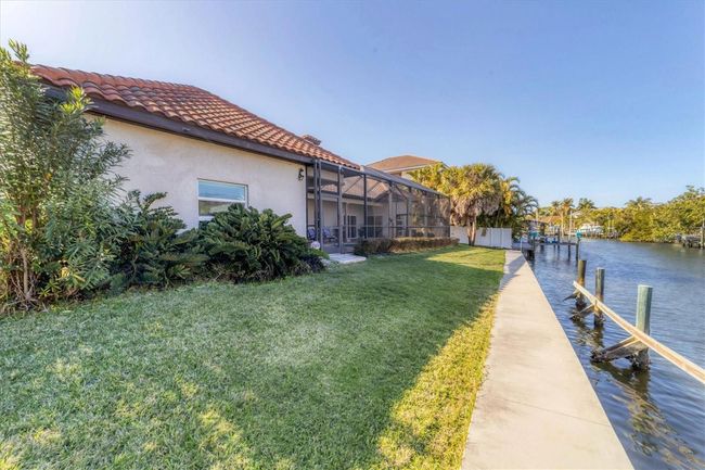 4937 Oxford Dr, House other with 3 bedrooms, 2 bathrooms and null parking in SIESTA KEY FL | Image 30