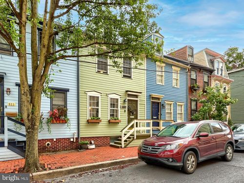 909 Capital St, Harrisburg, PA, 17102-2068 | Card Image