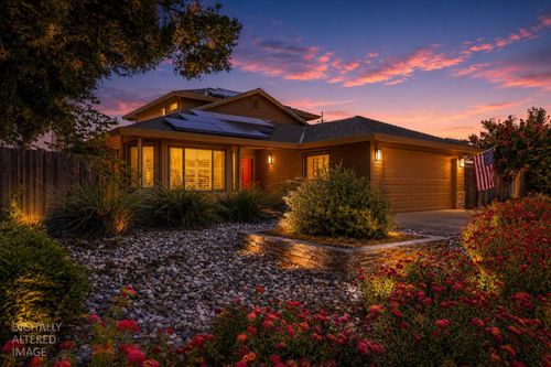 3203 Jefferson Ave, Yuba City, CA, 95993-8804 | Card Image