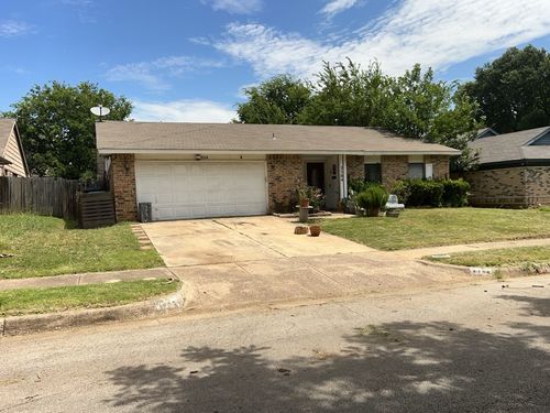 3104 Woodlark Dr, Fort Worth, TX, 76123-1013 | Card Image