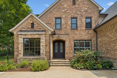 3700 Benham Ave, Nashville, TN, 37215-2122 | Card Image