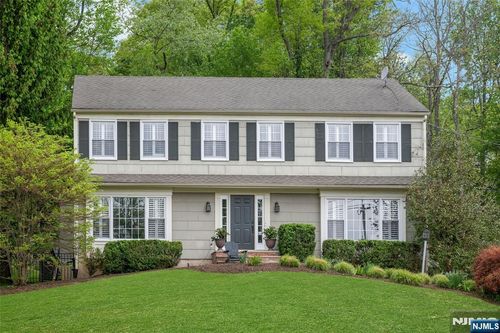 744 River Road, Chatham Township, NJ, 07928 | Card Image