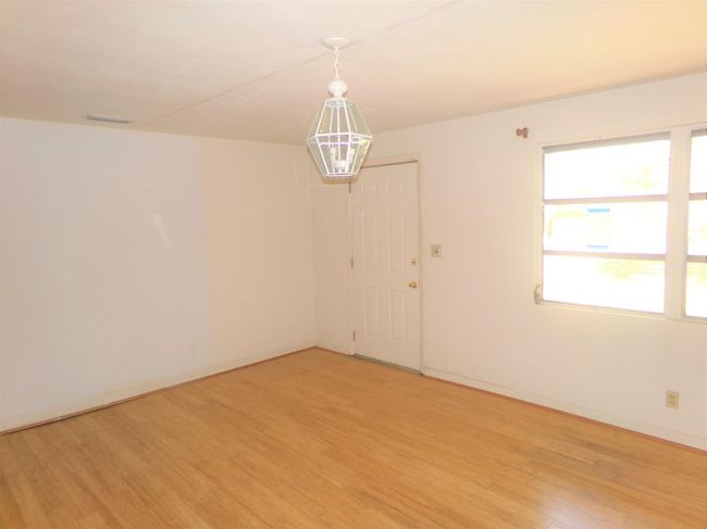 906 Ne 1 St St, House other with 3 bedrooms, 2 bathrooms and null parking in Havana FL | Image 14
