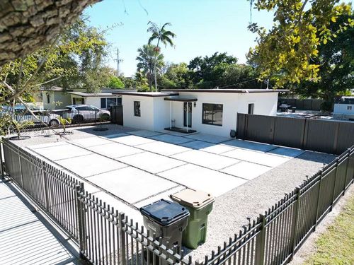 1220 Nw 125th St, North Miami, FL, 33167 | Card Image