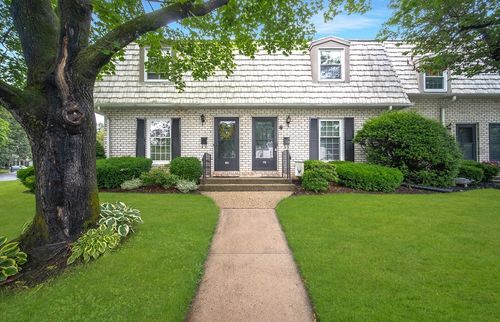 79-79 Plantation Dr, Agawam, MA, 01001-3227 | Card Image