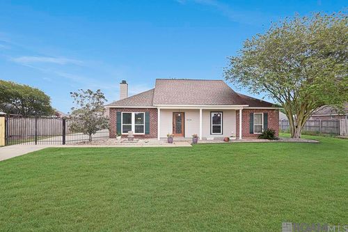 38330 Duplessis Rd, Prairieville, LA, 70769-4253 | Card Image