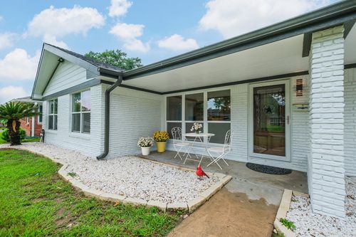 10328 Shadow Oaks Dr, Houston, TX, 77043-4233 | Card Image