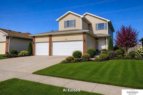 7331 Whitewater Ln, Lincoln, NE, 68521-9045 | Card Image