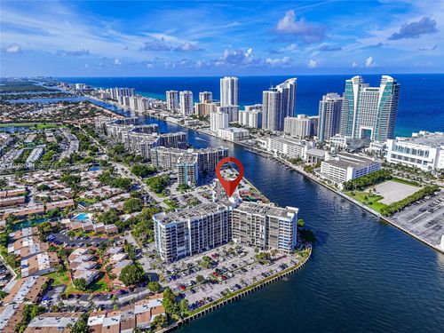 apt-524-200 Leslie Dr, Hallandale Beach, FL, 33009-7315 | Card Image