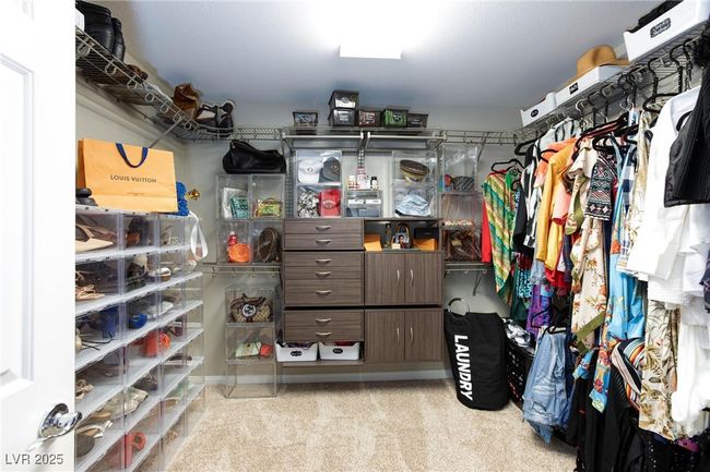 View of spacious​​‌​​​​‌​​‌‌​‌‌​​​‌‌​​‌‌​‌​​​​​‌ closet | Image 27