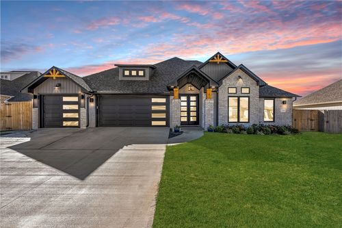 1905 Higgins St, Pea Ridge, AR, 72751-3072 | Card Image