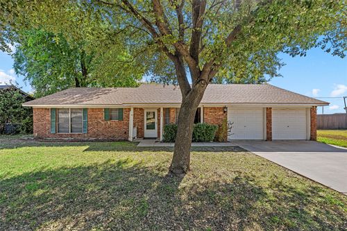 926 Rolling Hills Dr, Hewitt, TX, 76643-4009 | Card Image