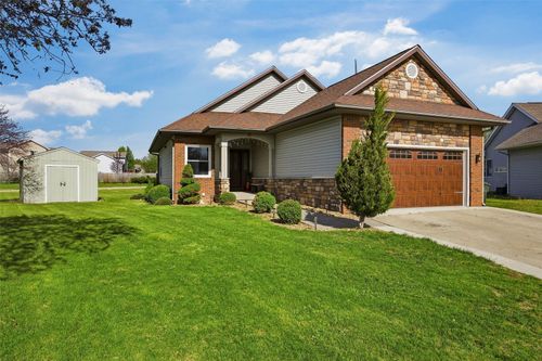 125 Stanwyck Dr, Iowa City, IA, 52240-5944 | Card Image